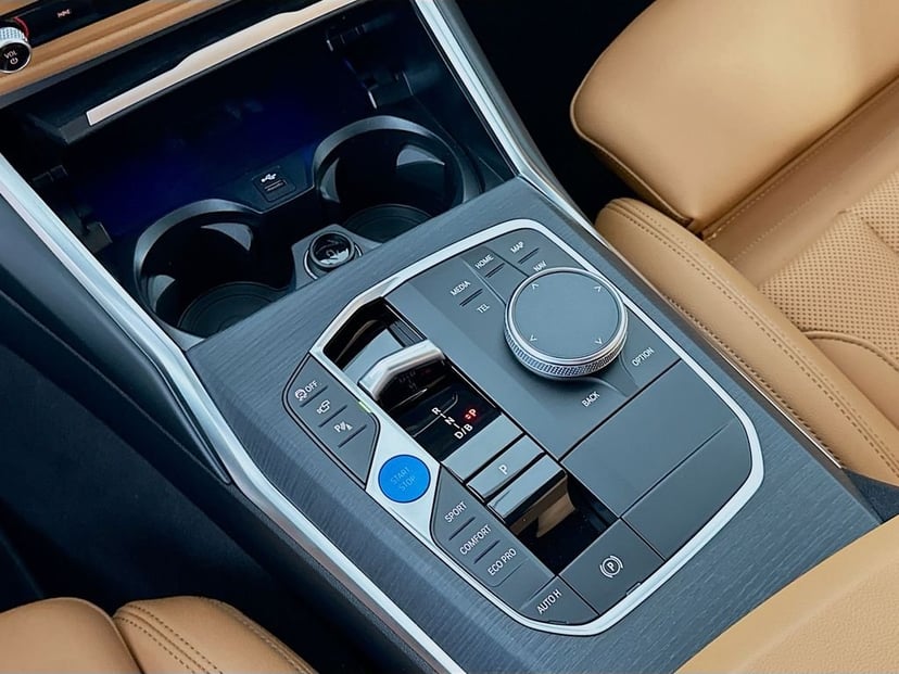 2026 BMW i4 - Image 15