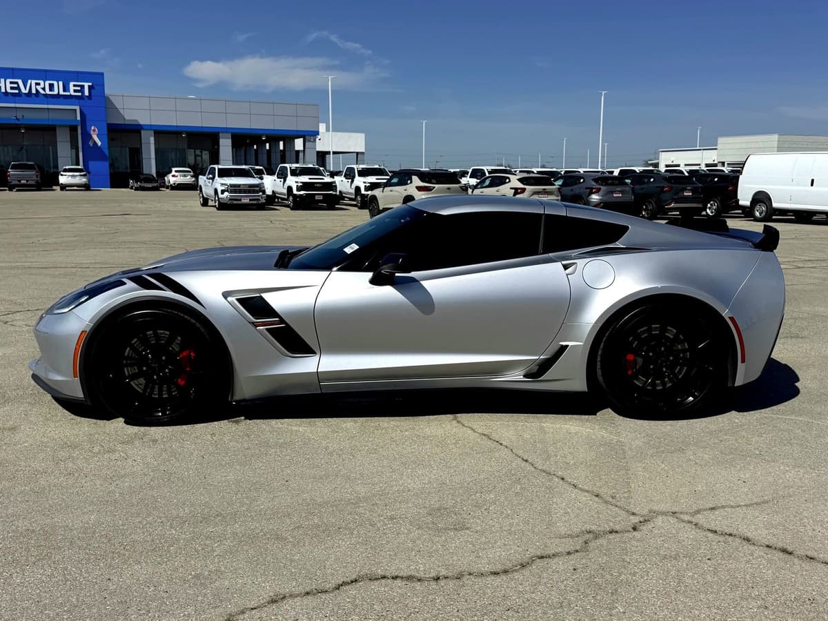 2019 Chevrolet Corvette - Image 15