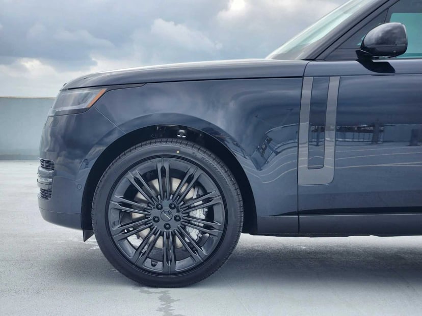 2026 LAND ROVER Range Rover - Image 9