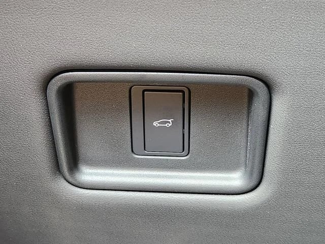 2026 Land Rover Range Rover Sport - Image 21