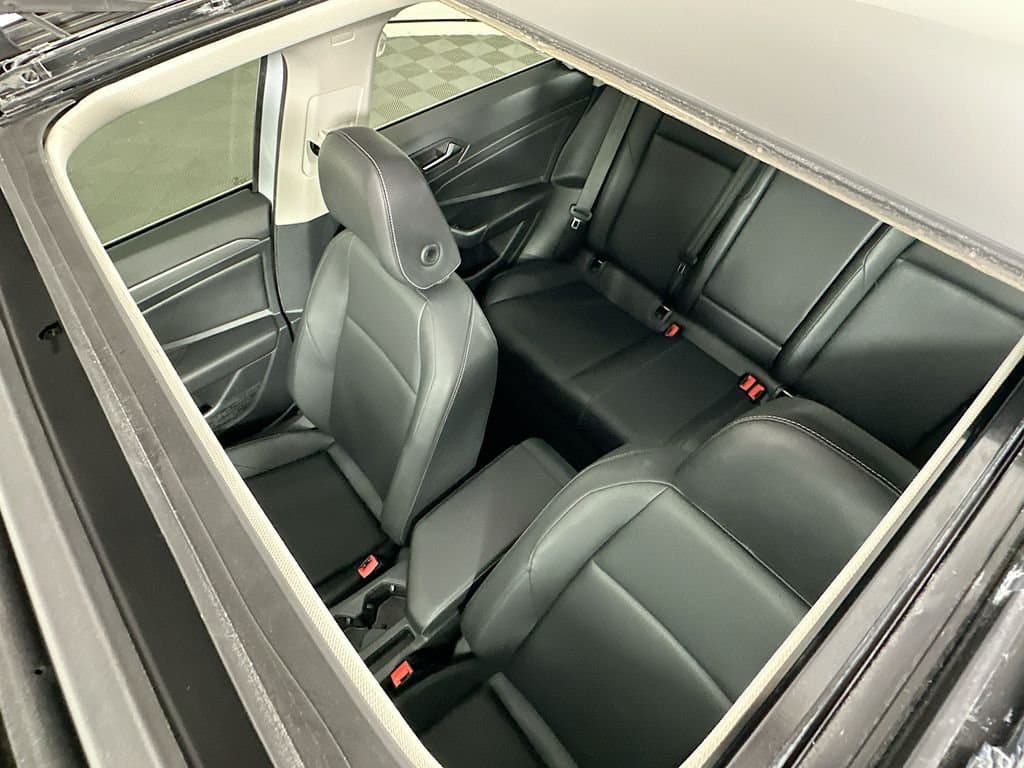 2019 Volkswagen Jetta - Image 21