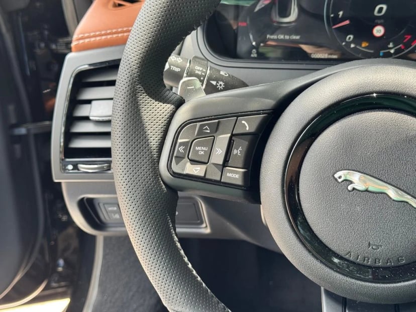 2024 Jaguar F-TYPE - Image 15