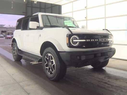 2025 Ford Bronco - Image 3
