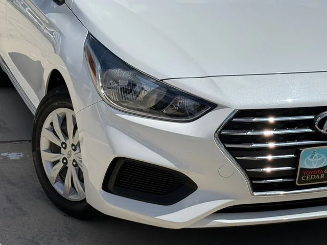 2022 Hyundai Accent - Image 3