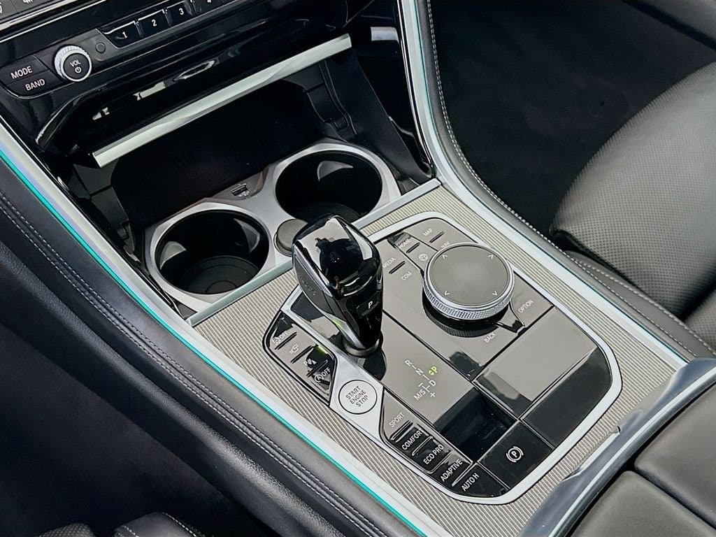 2023 BMW 8 Series - Image 17