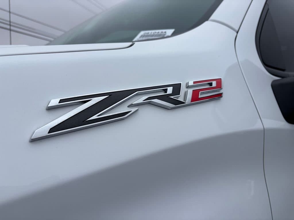 2025 Chevrolet Silverado 1500 - Image 4