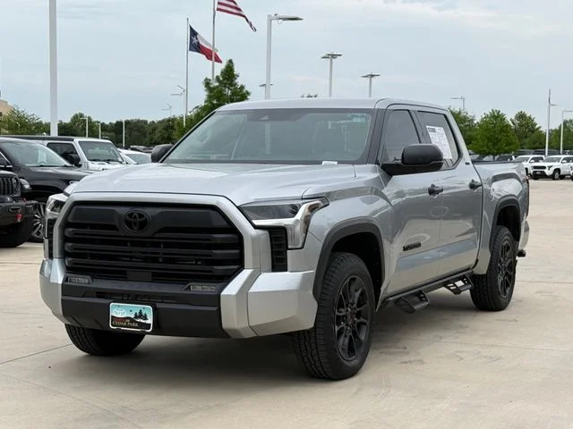 2023 Toyota Tundra - Image 7