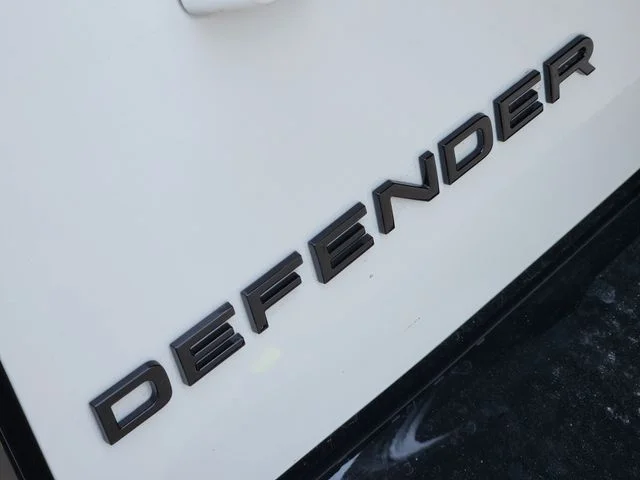2026 Land Rover Defender 110 - Image 8