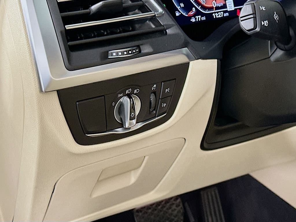 2022 BMW X3 - Image 10