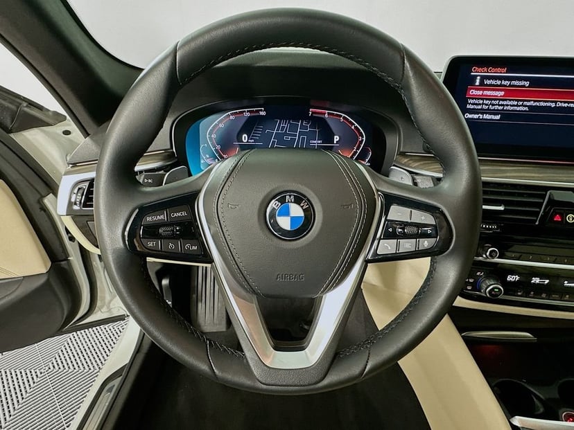 2023 BMW 5 Series - Image 11