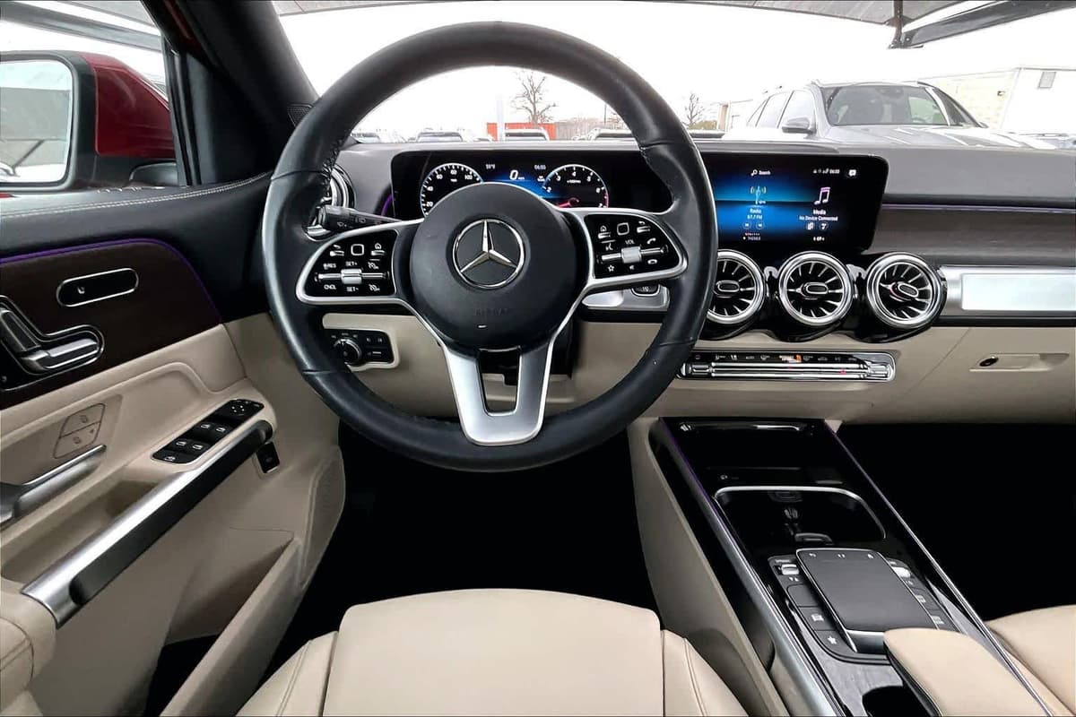 2022 Mercedes-Benz GLB 250 - Image 6