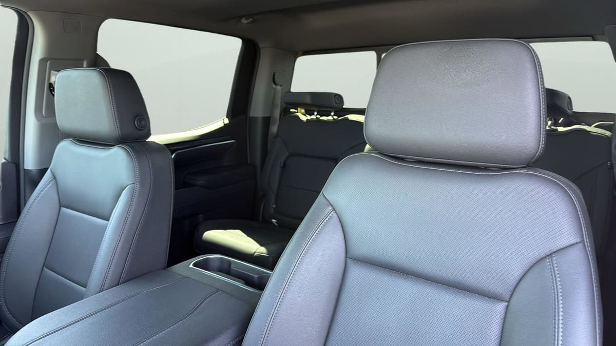 2025 Chevrolet Silverado 1500 - Image 10