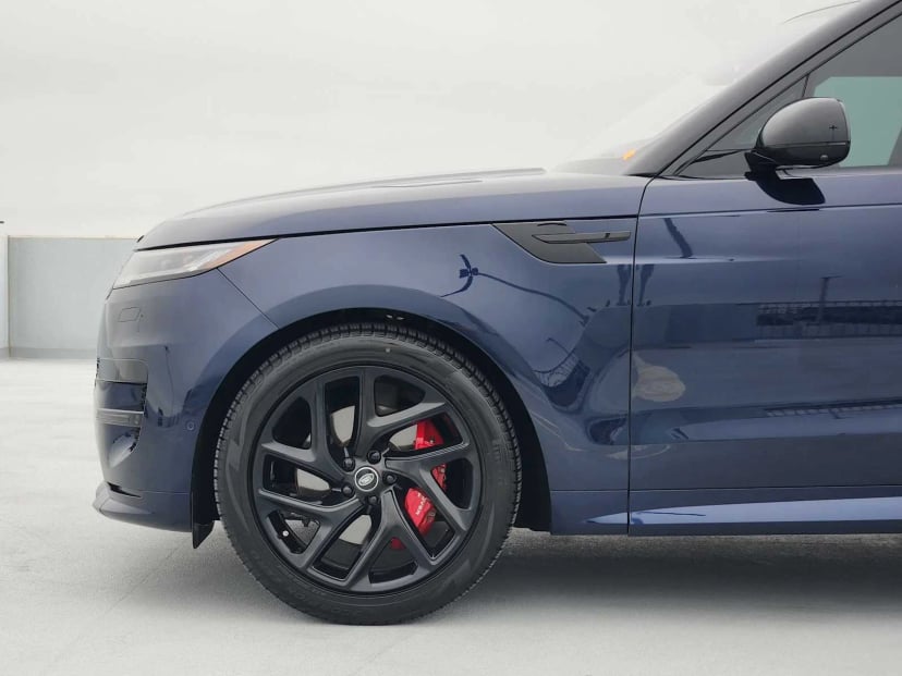 2023 Land Rover Range Rover Sport - Image 9