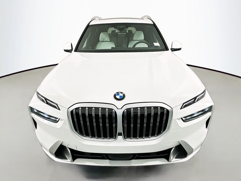 2026 BMW X7 - Image 2