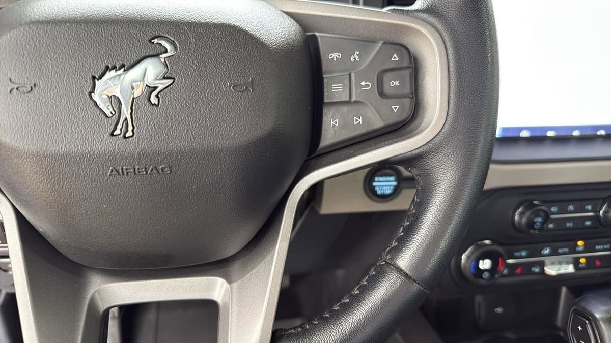 2023 Ford Bronco - Image 16