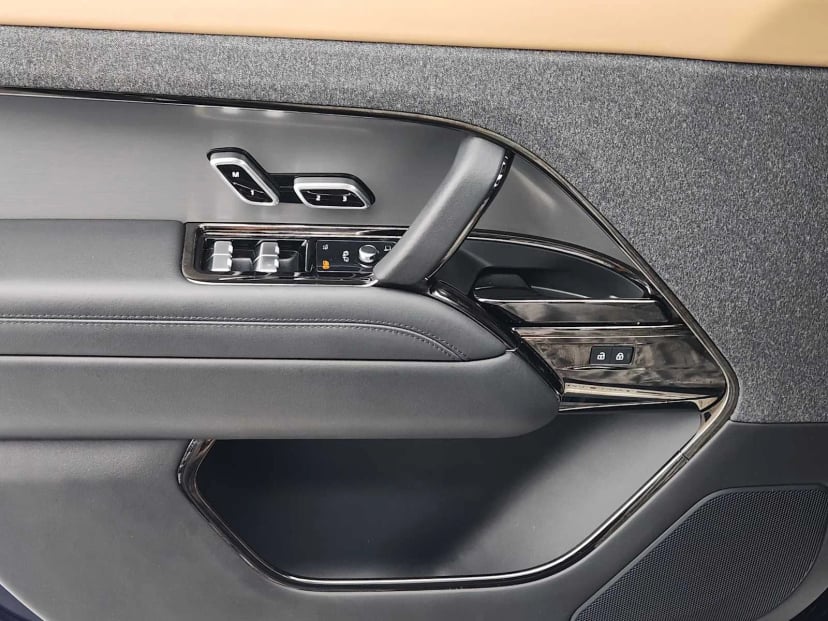 2023 Land Rover Range Rover Sport - Image 24