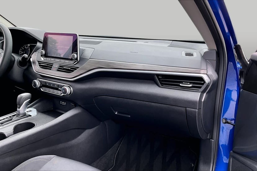 2025 Nissan Altima - Image 19