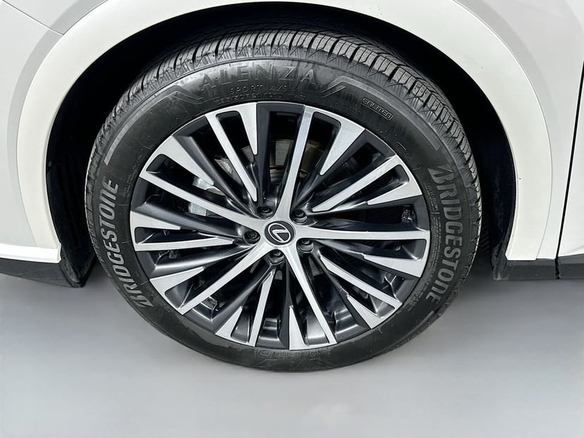 2024 Lexus RX - Image 31