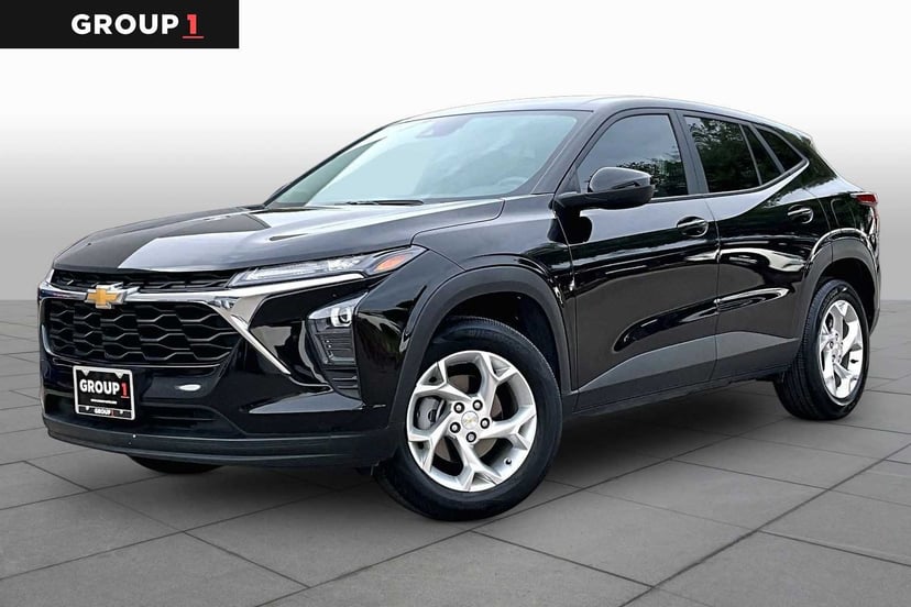 2025 Chevrolet Trax - Image 1