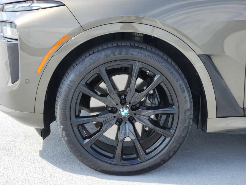 2024 BMW X7 xDrive40i - Image 10