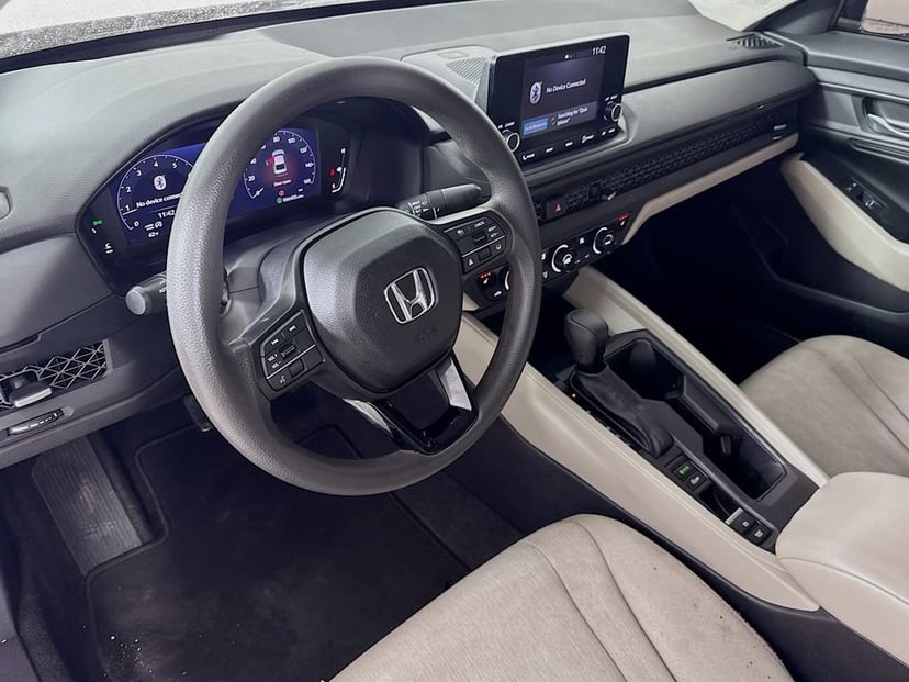 2023 Honda Accord - Image 12