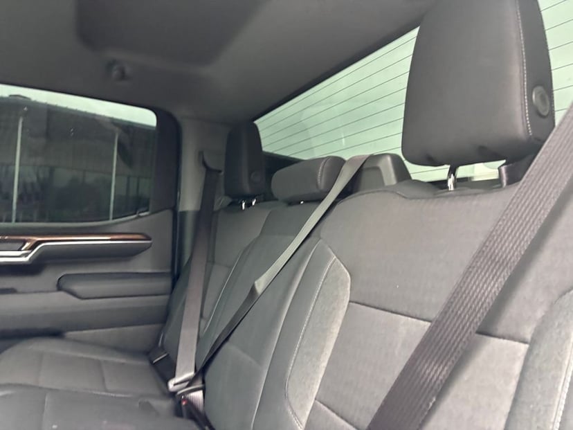 2025 Chevrolet Silverado 1500 - Image 31