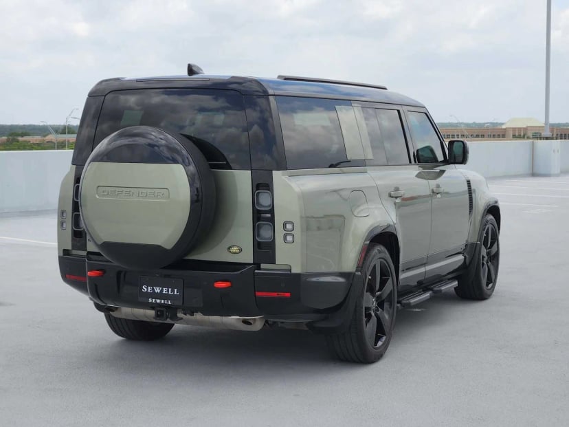 2025 Land Rover Defender - Image 5