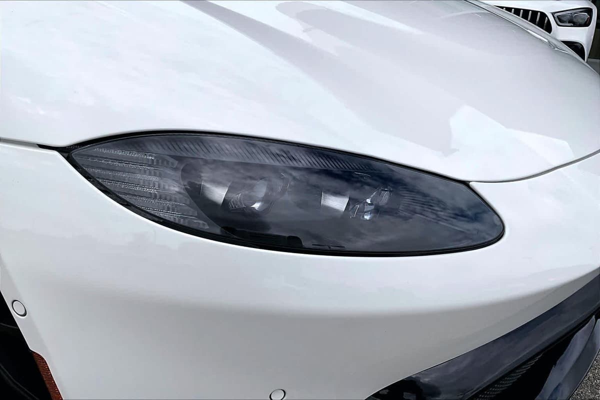 2020 Aston Martin Vantage - Image 26