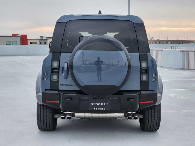 2026 LAND ROVER Defender 110 - Image 6