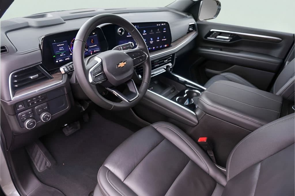 2025 Chevrolet Tahoe - Image 13