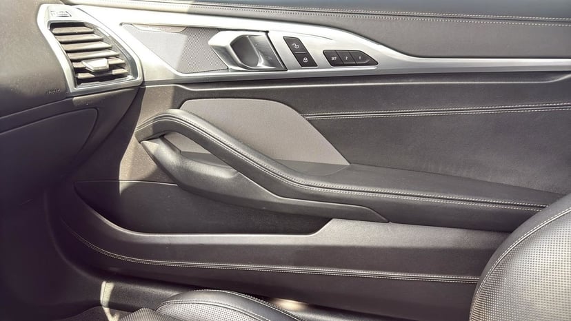 2020 BMW 8 Series - Image 24