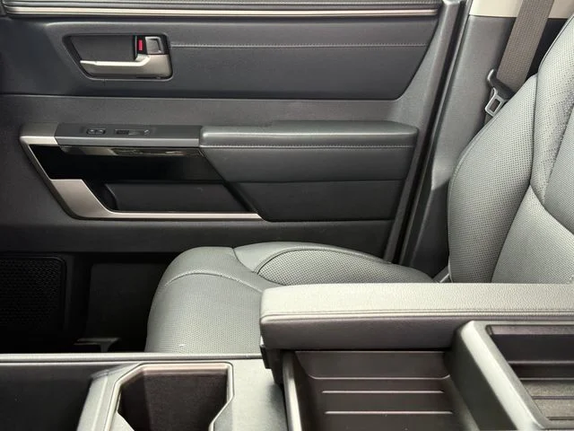 2022 Toyota Tundra - Image 12