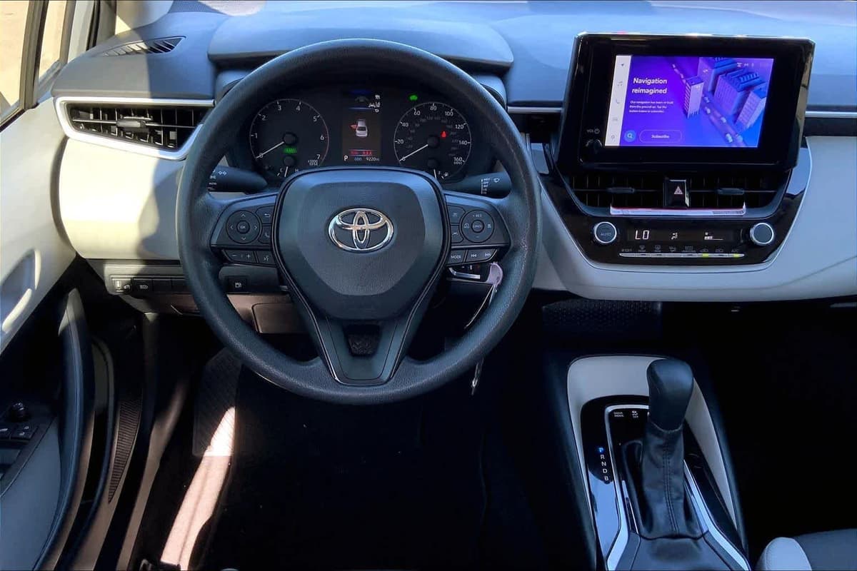 2025 Toyota Corolla - Image 5