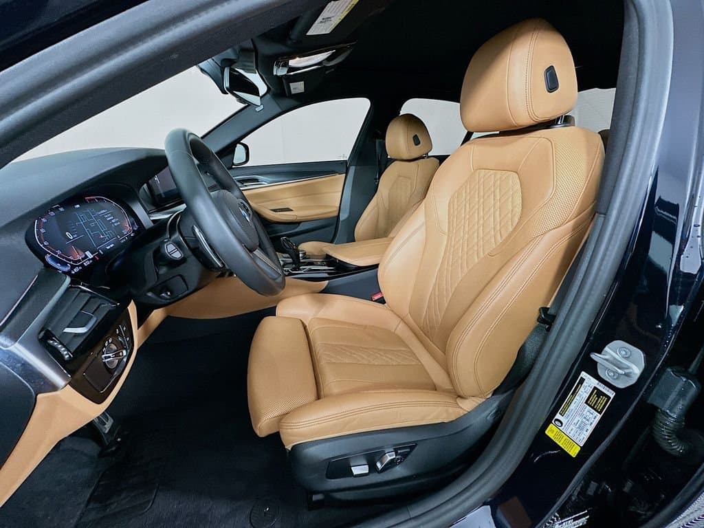 2023 BMW 5 Series - Image 21