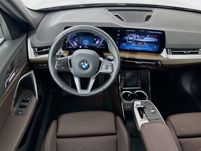 2025 BMW X1 - Image 22