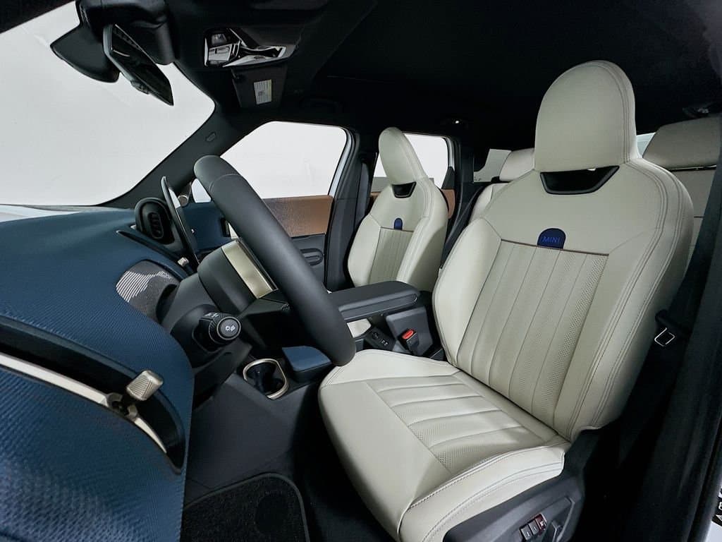 2025 MINI Cooper S Countryman - Image 16