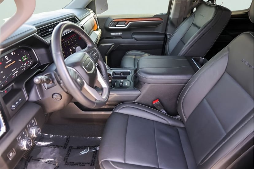 2023 GMC Sierra 1500 - Image 12