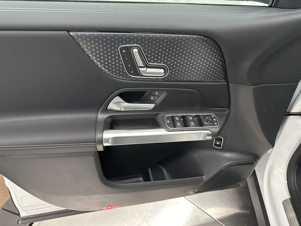 2026 MERCEDES-BENZ GLB - Image 45