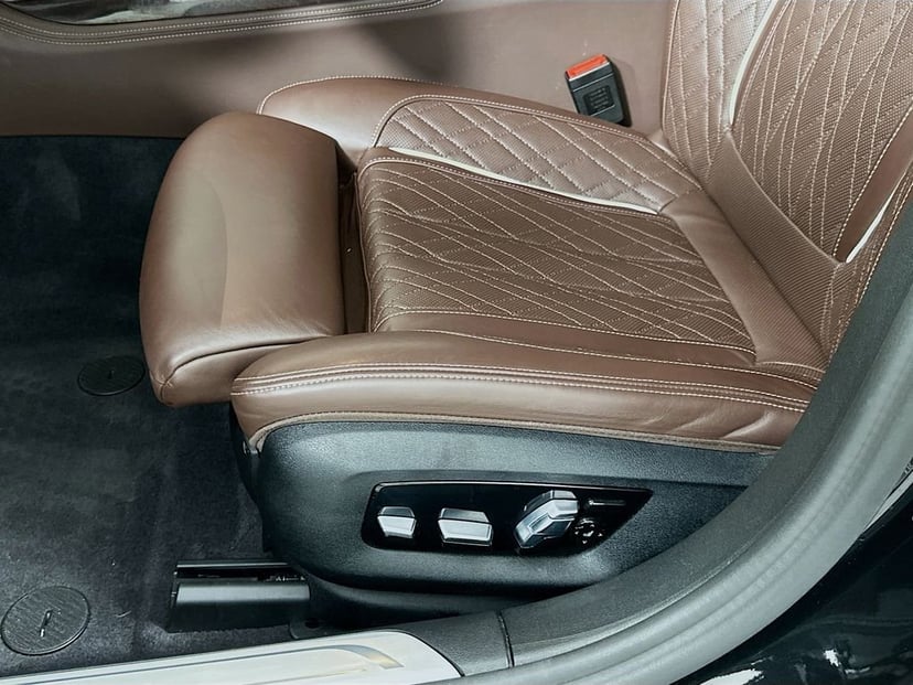 2022 BMW 7 Series - Image 20