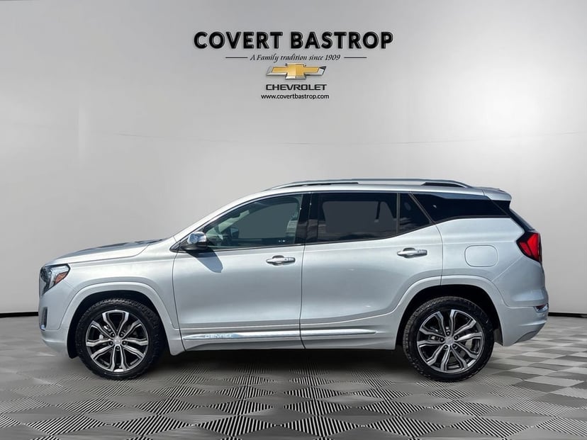 2021 GMC Terrain - Image 3