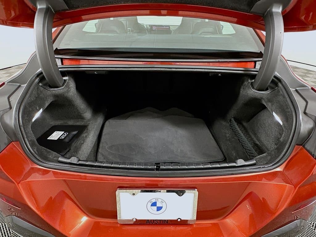 2023 BMW 8 Series - Image 27