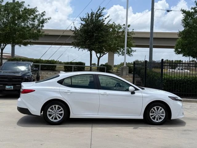 2026 Toyota Camry - Image 6