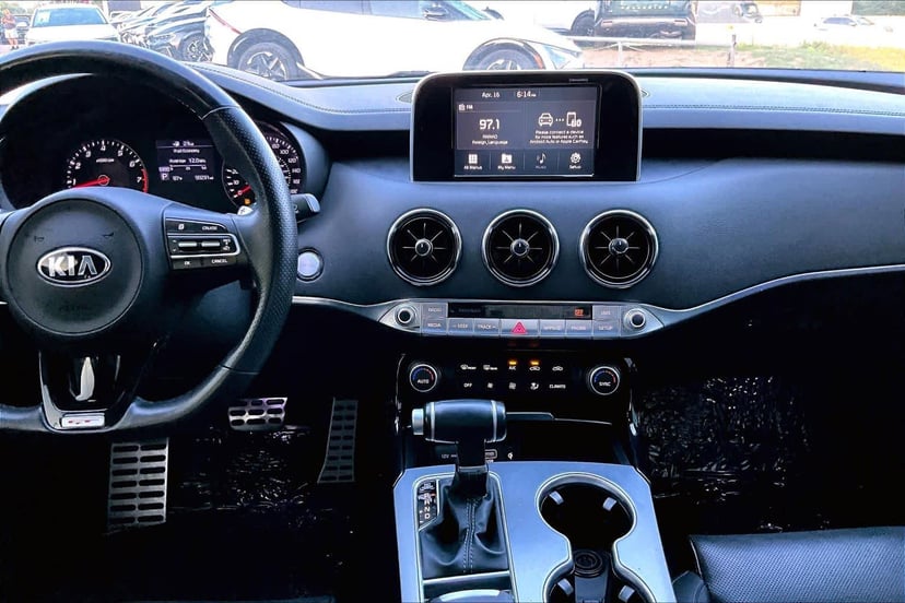 2020 Kia Stinger - Image 7