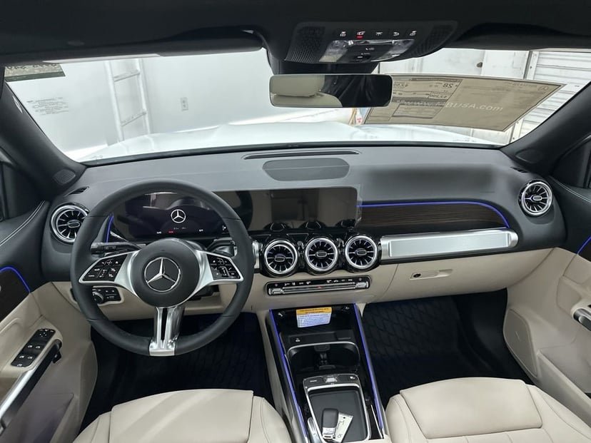 2026 Mercedes-Benz GLB - Image 21