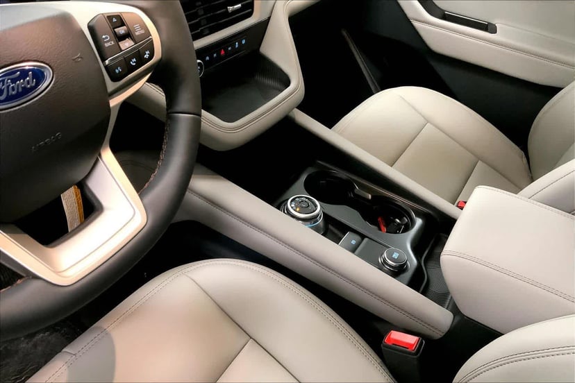 2026 Ford Explorer - Image 6