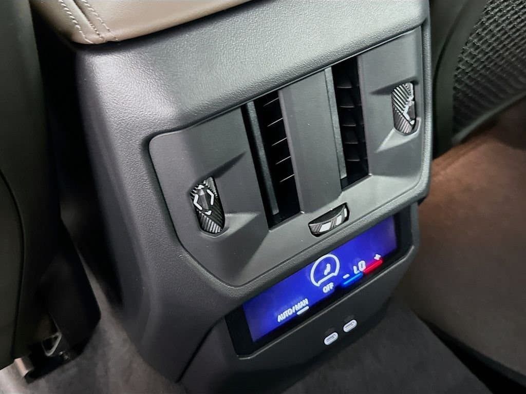 2025 BMW X3 - Image 18