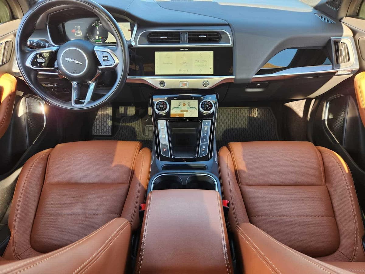 2023 Jaguar I-PACE - Image 18