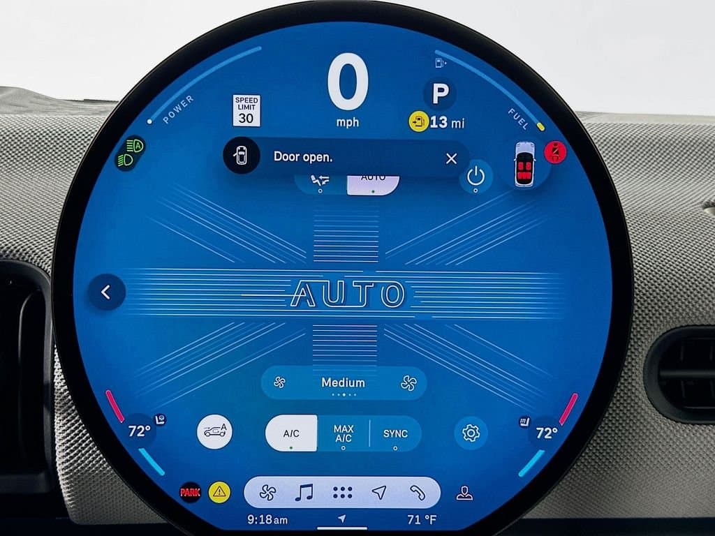 2025 MINI COOPER - Image 15