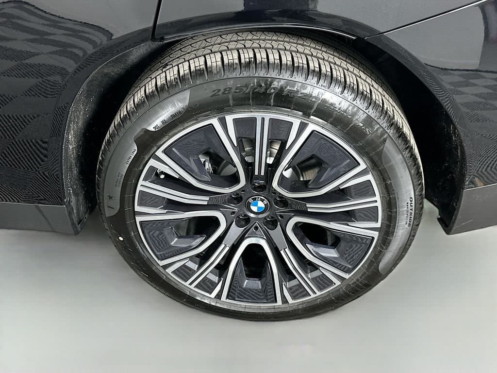 2025 BMW X3 - Image 23