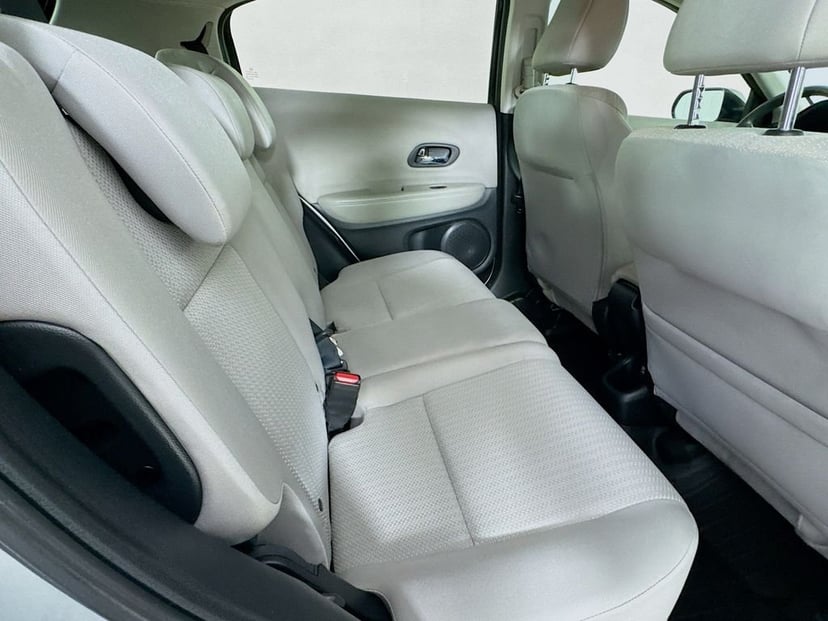 2016 Honda HR-V - Image 31
